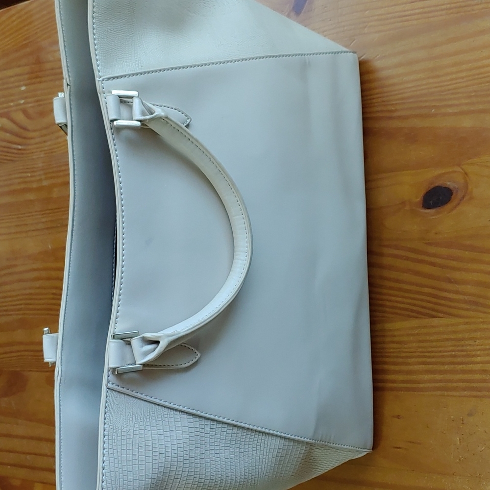 JustFab Large Purse - Picture 3 of 8